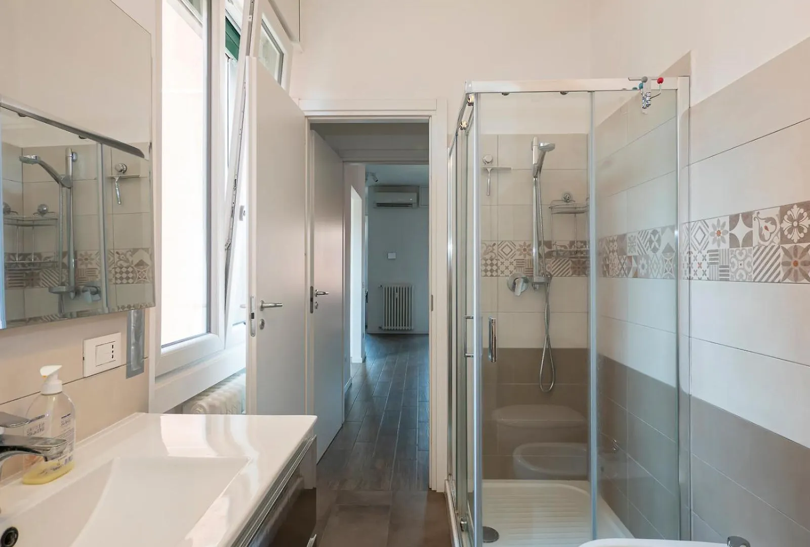 Raffinato Ed Elegante Bilocale - Lorenteggio Metropolitana M4 Milan