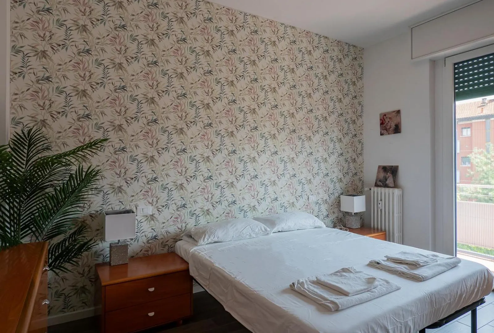 Raffinato Ed Elegante Bilocale - Lorenteggio Metropolitana M4 Milan Apartment